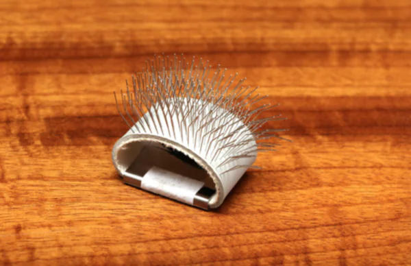 Hareline Finger Dubbing Brush